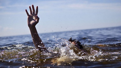 В Сумах поблизости «Эпицентра» в реке Псёл утонул мужчина