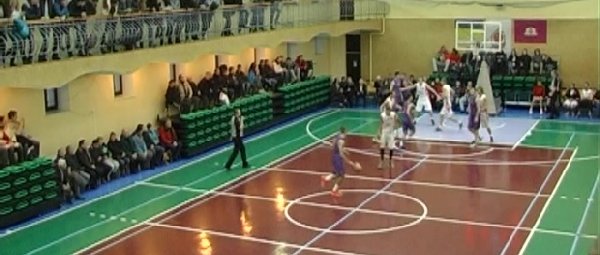 В чемпионате Украины по баскетболу в первой лиге сыграно очередную серию сумско-днепропетровского противостояния