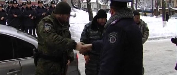 В Сумы на лечение вернулись двое милиционеров, которые на днях попали под обстрел «Градов» на Луганщине