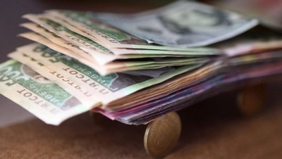 В декабре средняя зарплата в Украине превысила 10 тыс. 500 грн