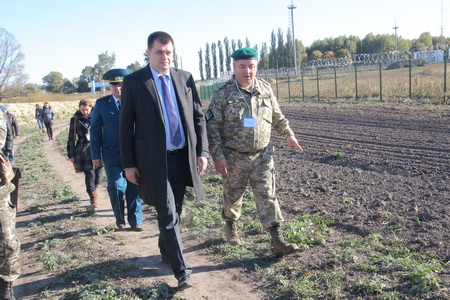 Идут работы по укреплению обороноспособности пропускного пункта Бачевск