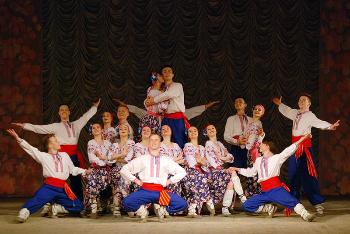 Сумские “народники” перетанцевали всех на конкурсе в Харькове