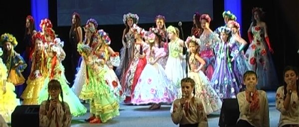 В Сумах состоялся фестиваль «Краски родного края»