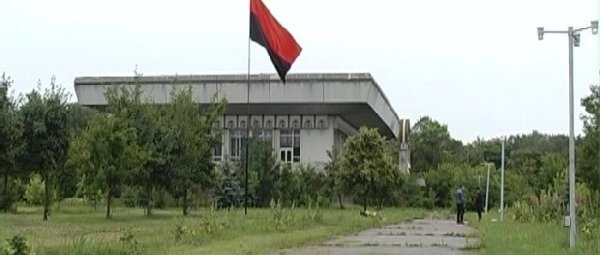 Красно-черный флаг снова развевается у сумской «Романтики»