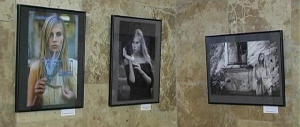 В Сумах открылась фотовыставка "Параллельные миры"
