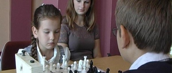 Война на шахматной доске против войны на Востоке Украины
