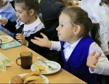 Сумской городской голова предлагает пообедать в школе