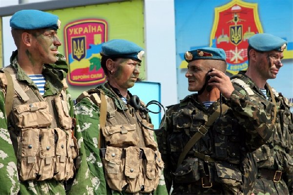 Сумские депутаты просят обеспечить военнослужащих надлежащей экипировкой