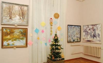 В Сумах открылась выставка «Зимняя палитра»