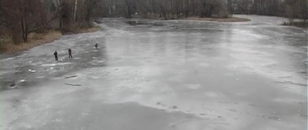 В Лебединском районе провалились под лёд и утонули два мужчины