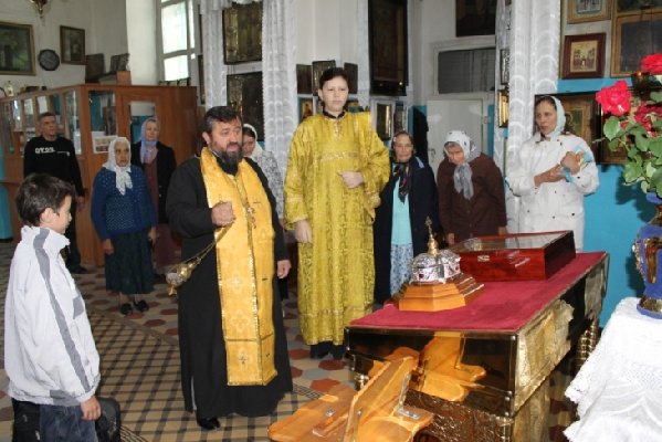 В Петропавловском храме появился ковчег со святынями