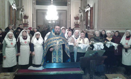 Новые сестры милосердия получили благословение благочинного собора