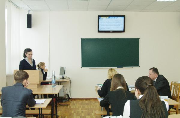 Кафедра журналистики и филологии СумГУ принимала молодых ученых Сумщины